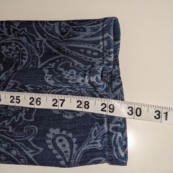 Liz Claiborne stretch slim leg jeans 10 paisley print - Picture 7 of 8